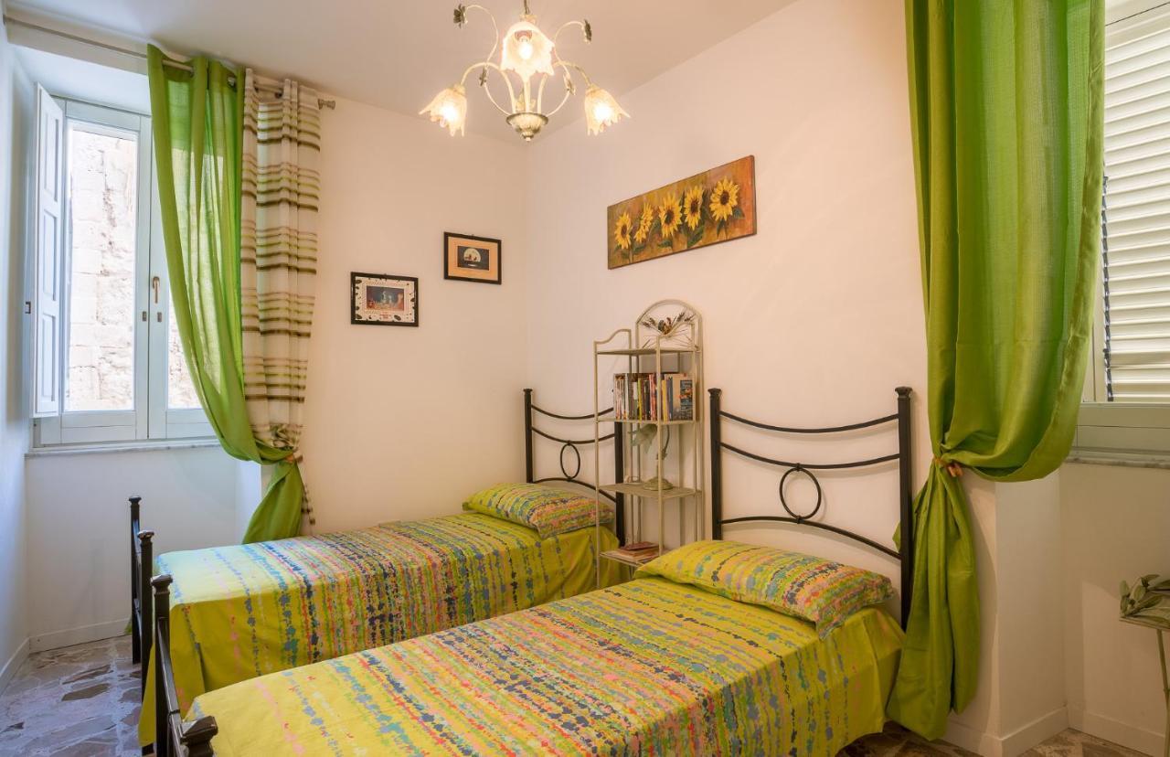 Maniace Sea View Apartment By Ortigia Apartments Syracuse Esterno foto